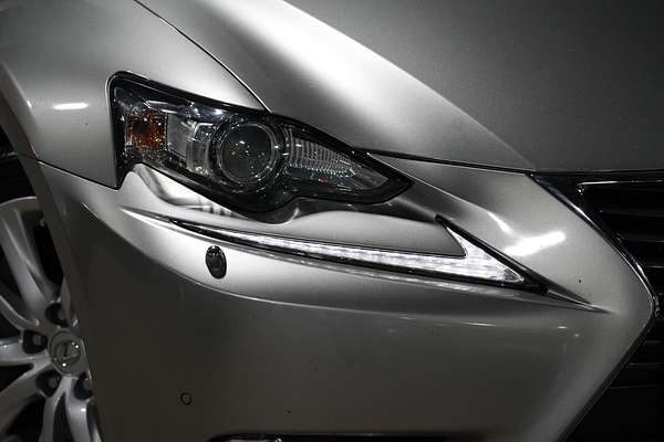 2016 Lexus IS IS200t Luxury ASE30R