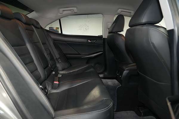 2016 Lexus IS IS200t Luxury ASE30R
