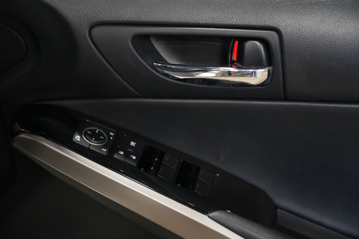 2016 Lexus IS IS200t Luxury ASE30R