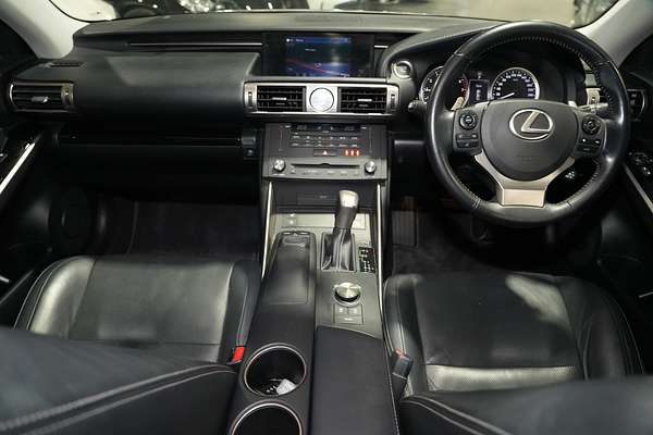 2016 Lexus IS IS200t Luxury ASE30R