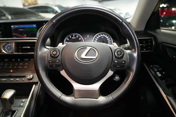 2016 Lexus IS IS200t Luxury ASE30R