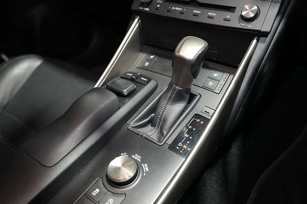 2016 Lexus IS IS200t Luxury ASE30R
