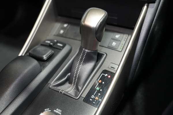 2016 Lexus IS IS200t Luxury ASE30R