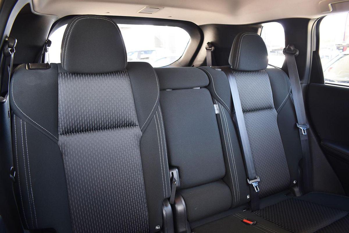 2024 Mitsubishi Outlander ES ZM