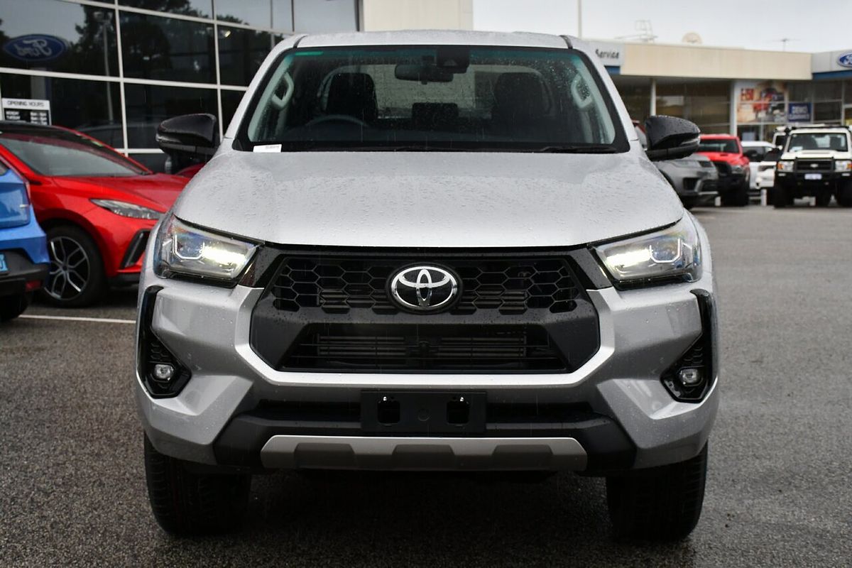 2025 Toyota Hilux SR5 48V GUN126R 4X4