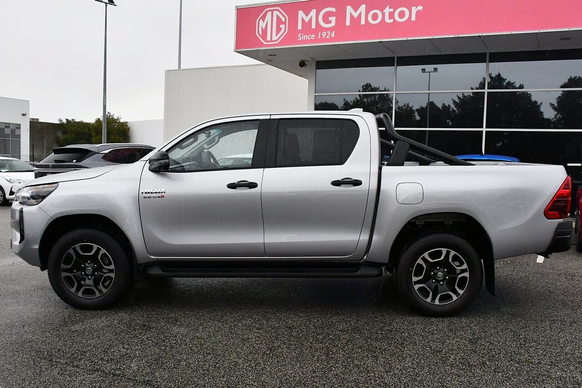 2025 Toyota Hilux SR5 48V GUN126R 4X4