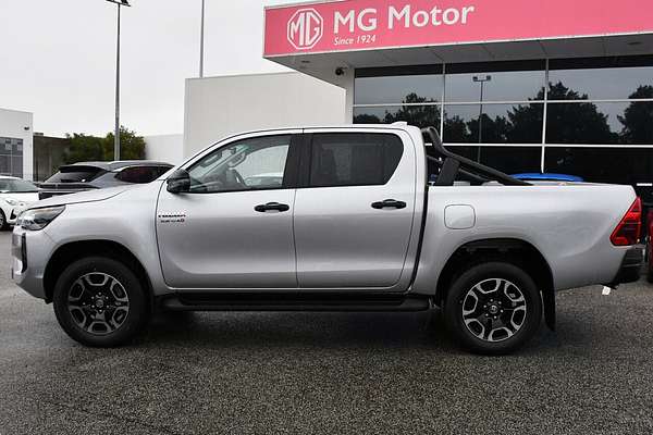 2025 Toyota Hilux SR5 48V GUN126R 4X4