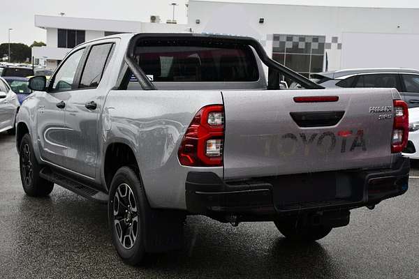 2025 Toyota Hilux SR5 48V GUN126R 4X4