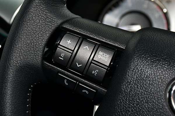 2025 Toyota Hilux SR5 48V GUN126R 4X4