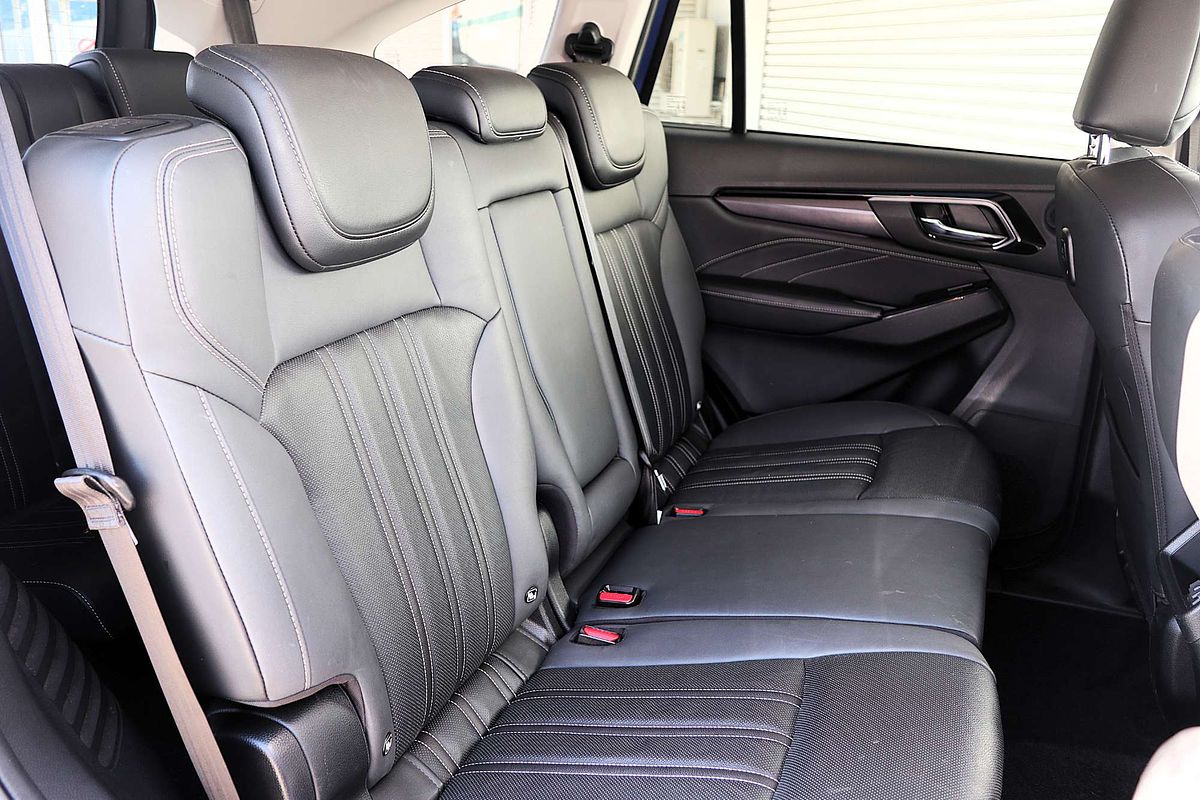 2023 Isuzu MU-X LS-T