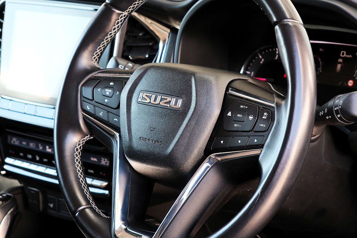2023 Isuzu MU-X LS-T
