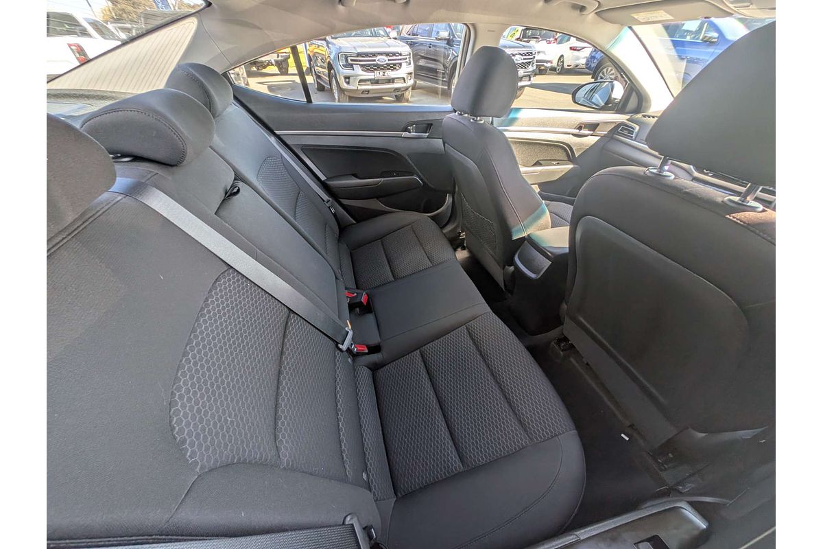 2019 Hyundai Elantra Active AD.2