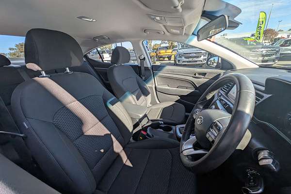 2019 Hyundai Elantra Active AD.2