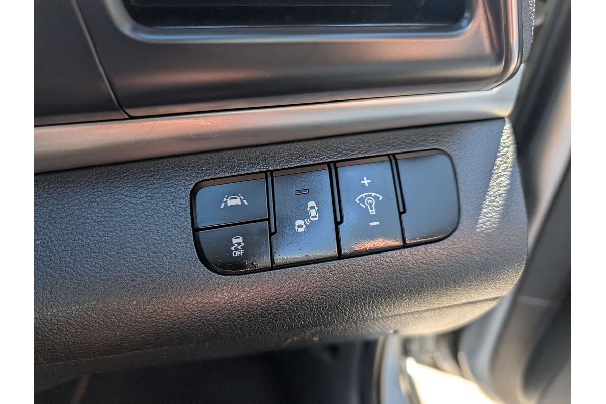 2019 Hyundai Elantra Active AD.2
