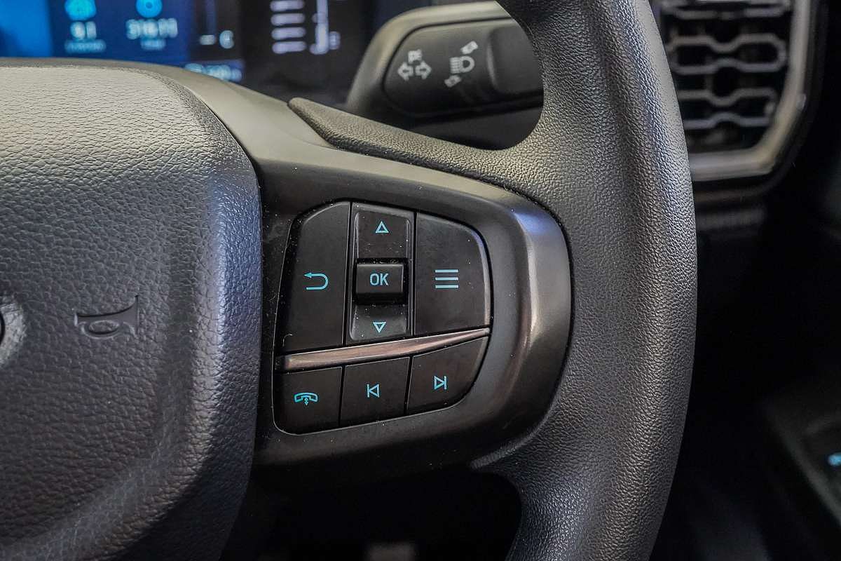 2024 Ford Everest Ambiente 2.0L