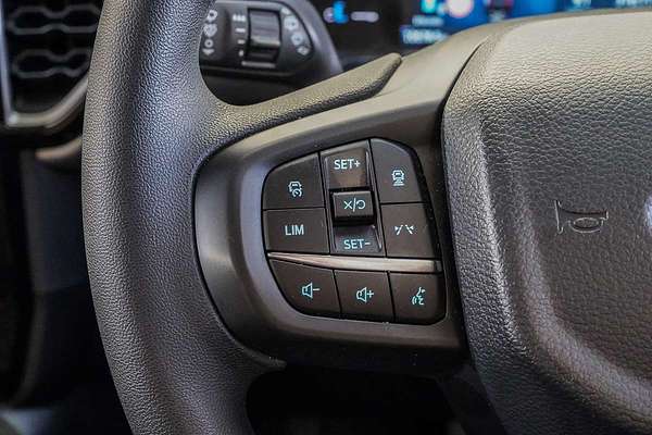 2024 Ford Everest Ambiente 2.0L