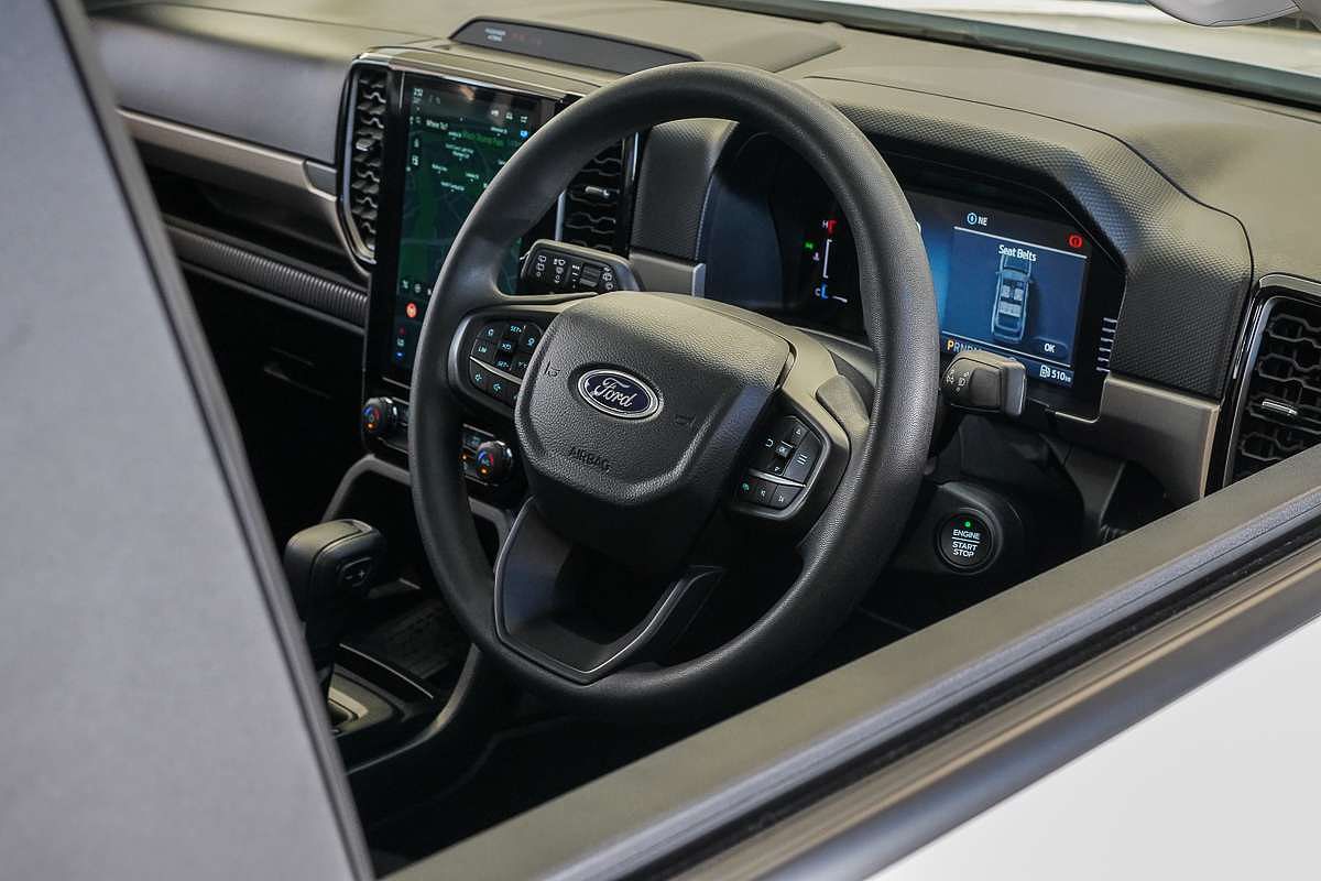 2024 Ford Everest Ambiente 2.0L