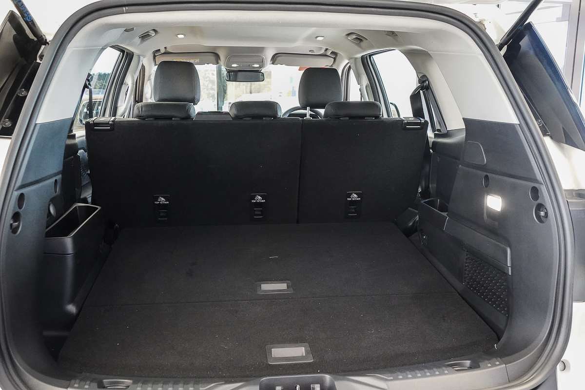 2024 Ford Everest Ambiente 2.0L