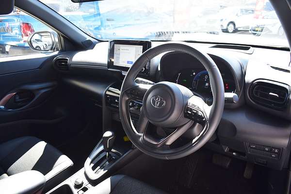 2024 Toyota Yaris Cross Urban MXPJ15R