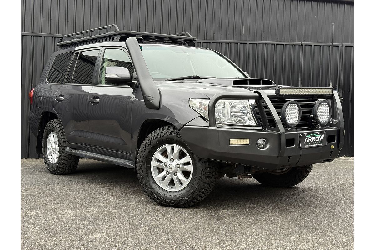 2013 Toyota Landcruiser GXL VDJ200R