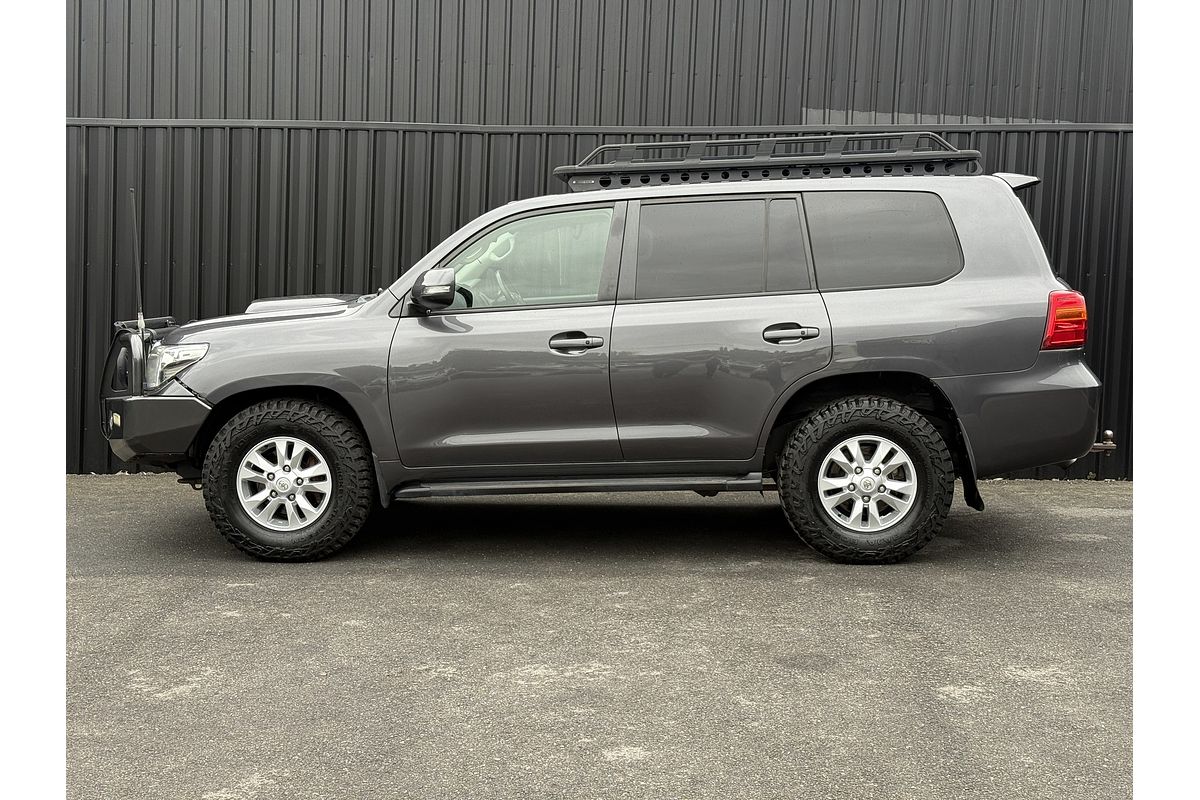2013 Toyota Landcruiser GXL VDJ200R
