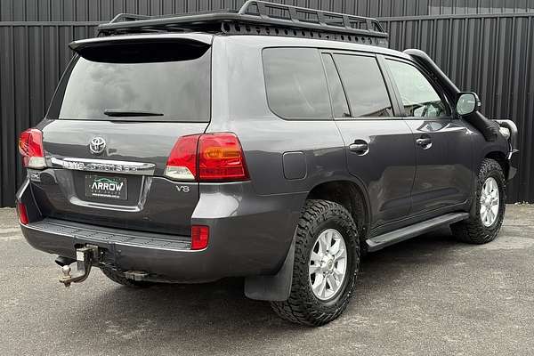 2013 Toyota Landcruiser GXL VDJ200R