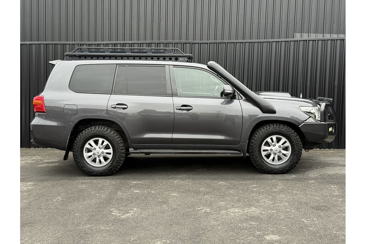 2013 Toyota Landcruiser GXL VDJ200R