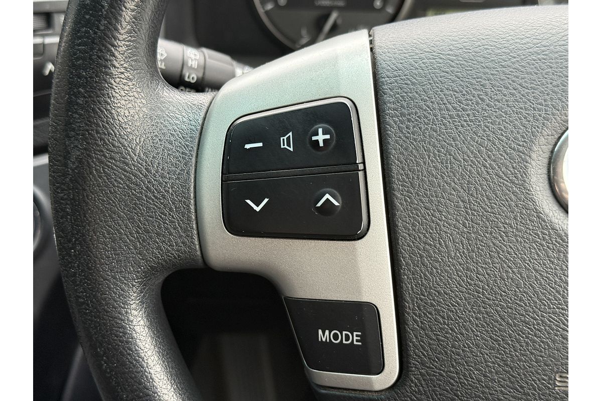 2013 Toyota Landcruiser GXL VDJ200R
