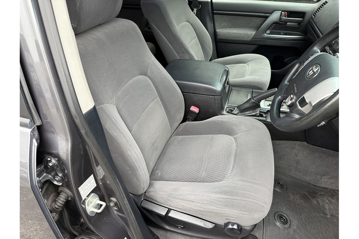 2013 Toyota Landcruiser GXL VDJ200R