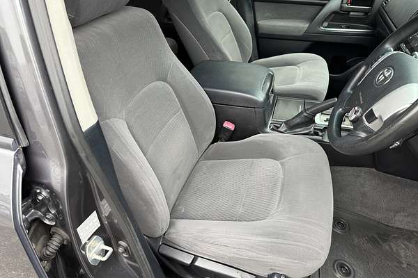 2013 Toyota Landcruiser GXL VDJ200R