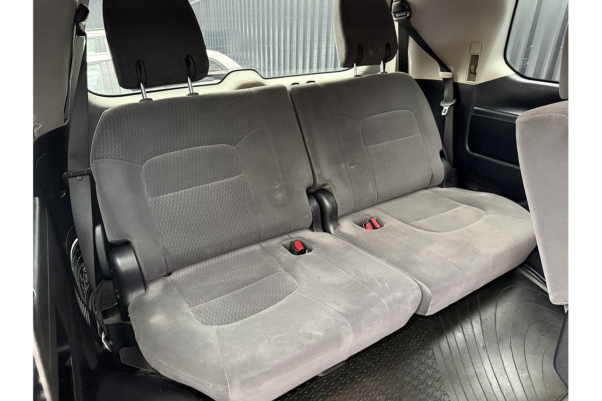 2013 Toyota Landcruiser GXL VDJ200R