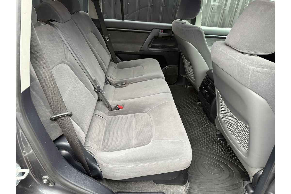 2013 Toyota Landcruiser GXL VDJ200R