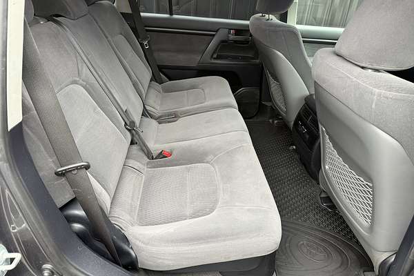 2013 Toyota Landcruiser GXL VDJ200R