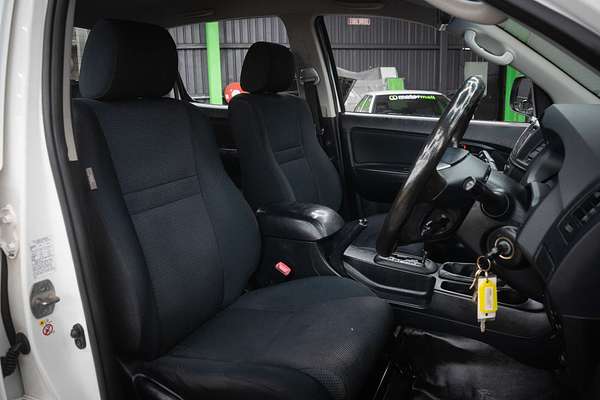 2014 Toyota Hilux SR KUN26R 4X4