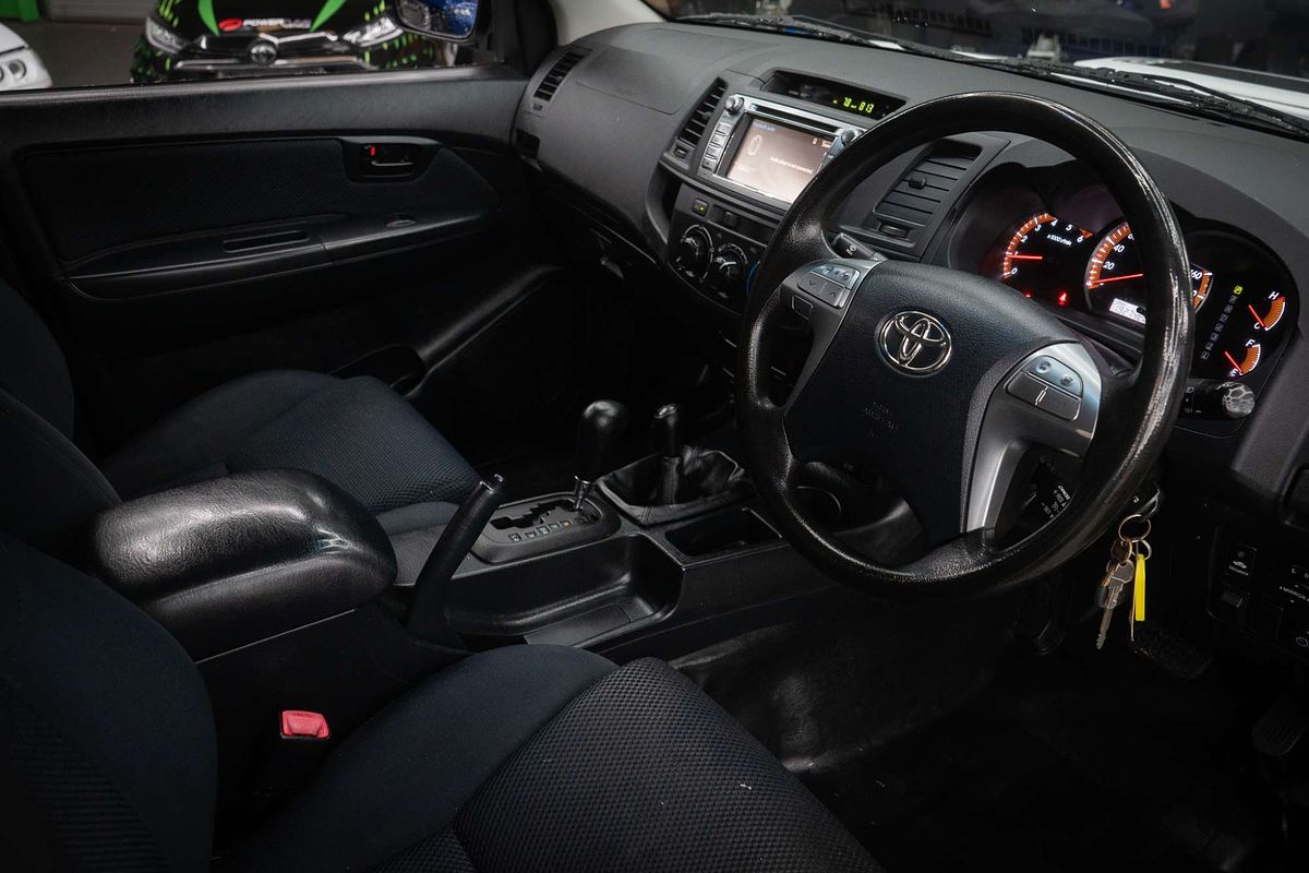 2014 Toyota Hilux SR KUN26R 4X4