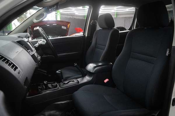 2014 Toyota Hilux SR KUN26R 4X4
