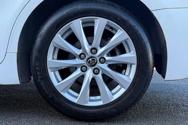 2018 Toyota Camry Ascent ASV70R