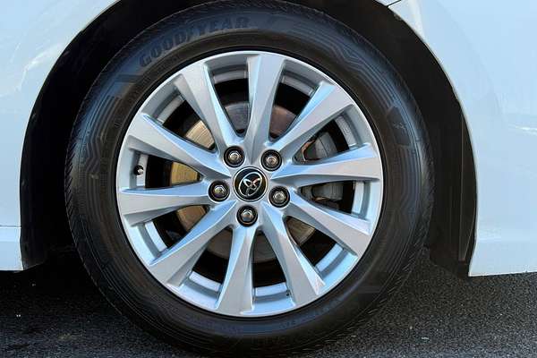 2018 Toyota Camry Ascent ASV70R