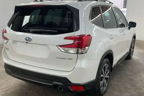 2023 Subaru Forester 2.5i Premium S5