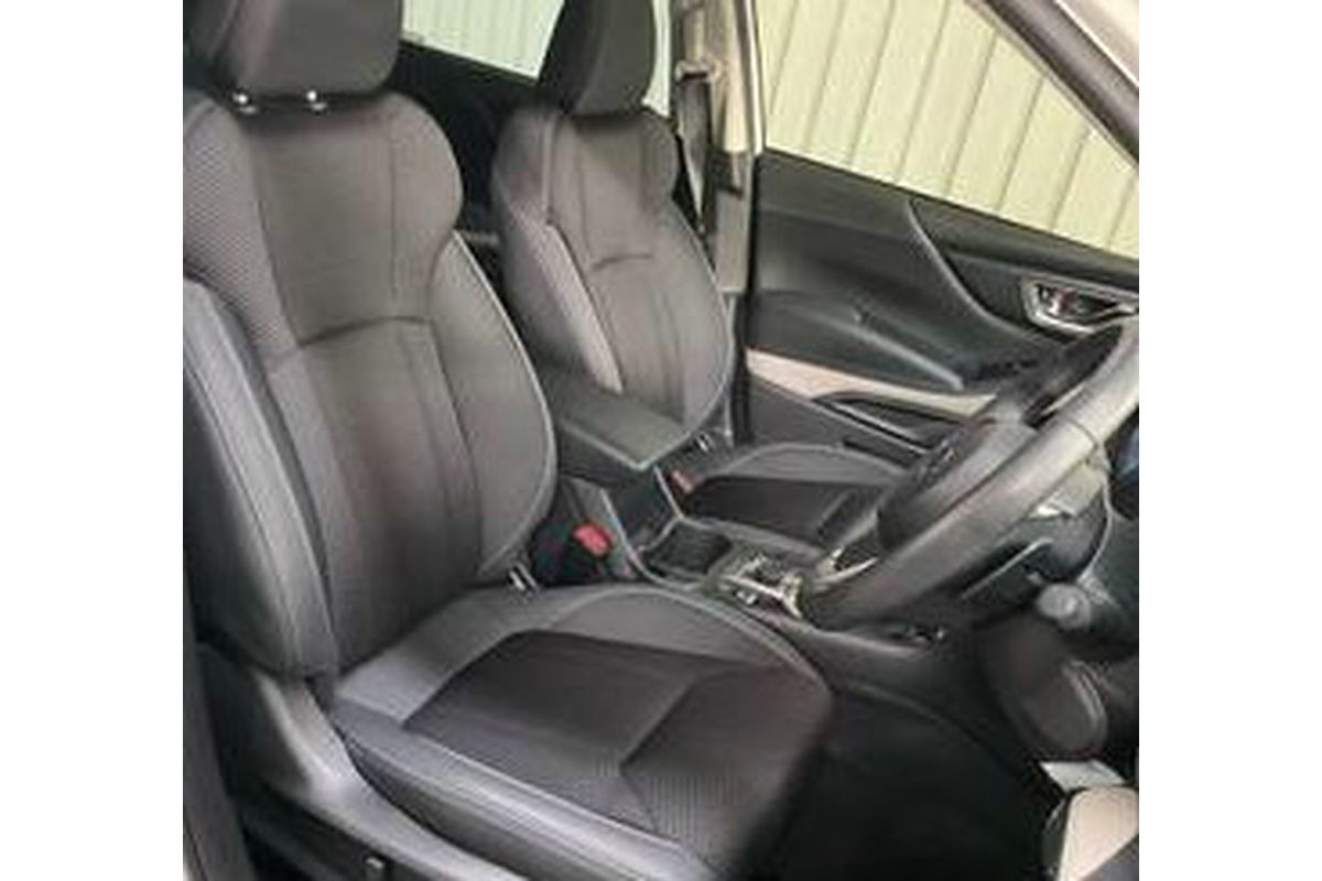2023 Subaru Forester 2.5i Premium S5