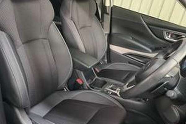 2023 Subaru Forester 2.5i Premium S5