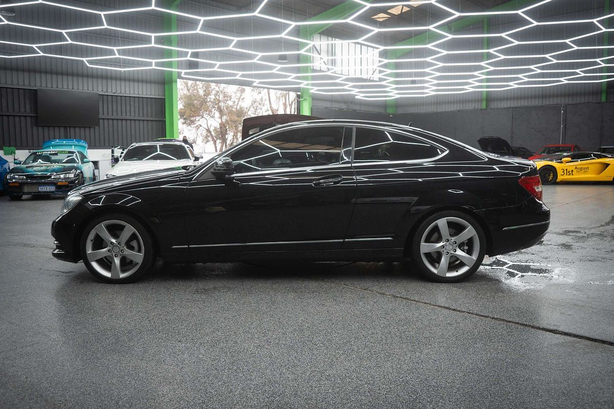 2012 Mercedes-Benz C-Class C250 CDI BlueEFFICIENCY C204