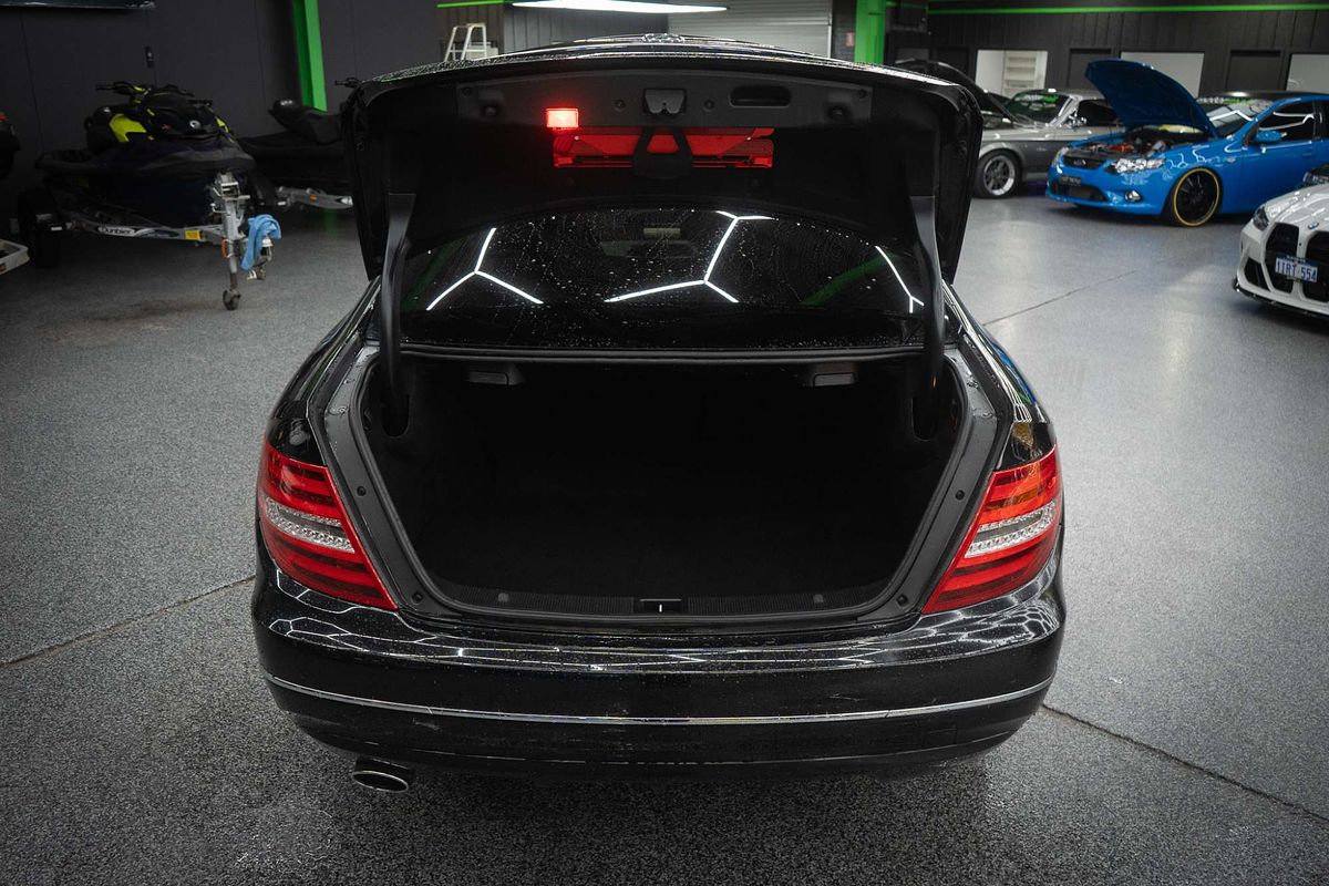2012 Mercedes-Benz C-Class C250 CDI BlueEFFICIENCY C204