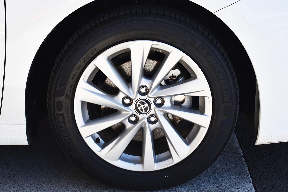 2024 Toyota Camry Ascent AXVH70R
