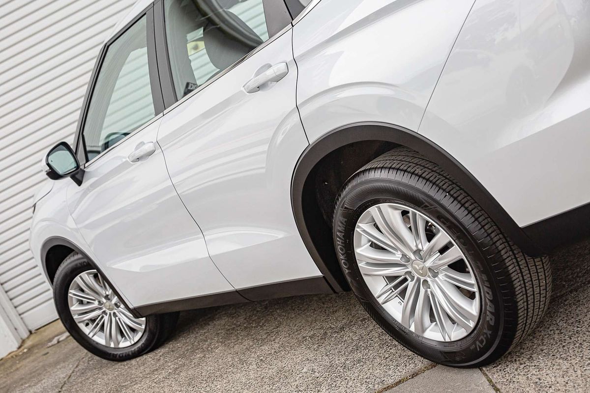 2024 Mitsubishi Outlander ES ZM