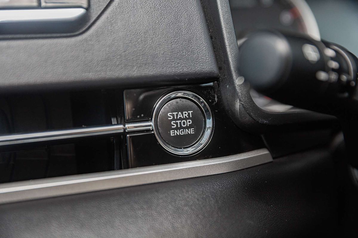 2024 Mitsubishi Outlander ES ZM