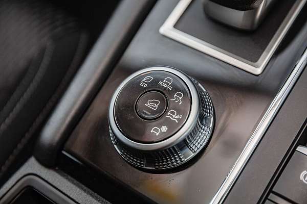 2024 Mitsubishi Outlander ES ZM