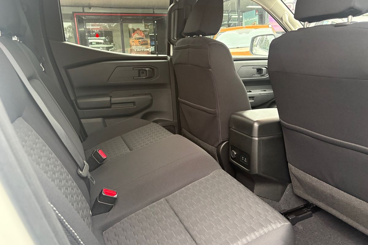 2025 Mitsubishi Triton GLX-R MV 4X4