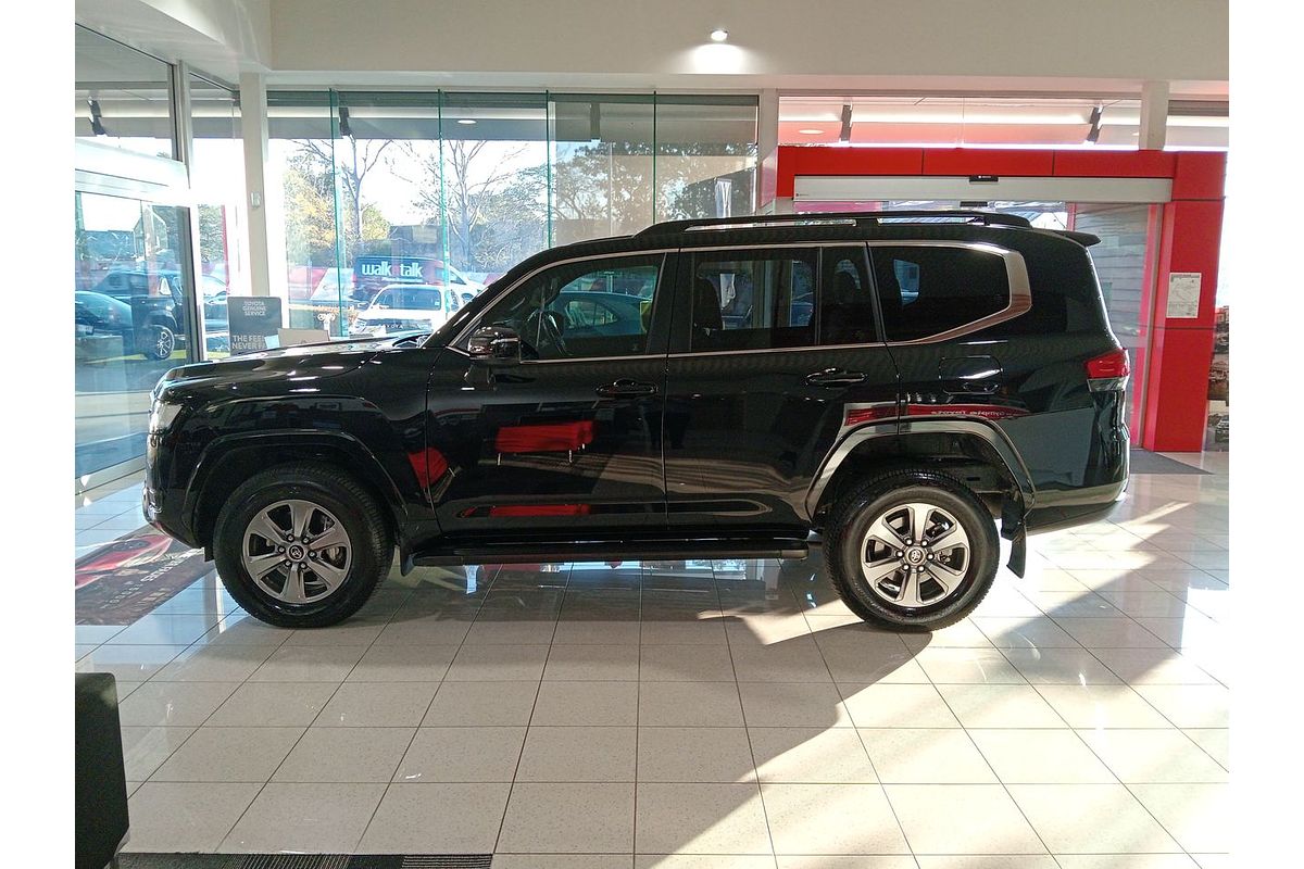 2022 Toyota Landcruiser VX FJA300R