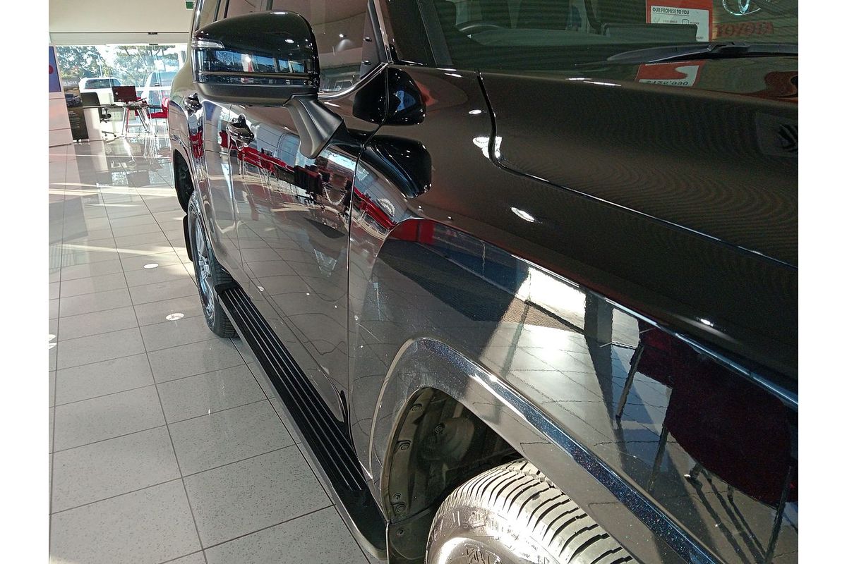 2022 Toyota Landcruiser VX FJA300R